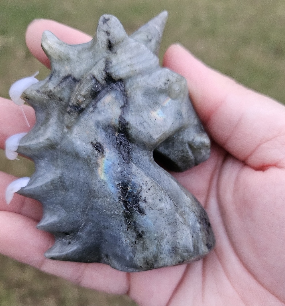 labradorite univorn 3 in